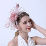 Chapeau mariage Luxy13 avec plumes pour femme (Ajustable) - Vignette | Le Chapeau Designs